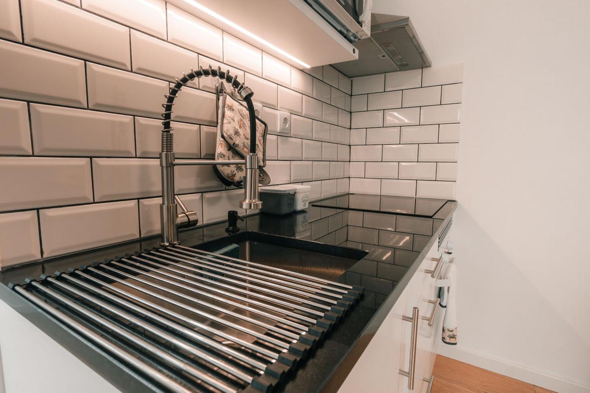 Apartment Keymaker House *