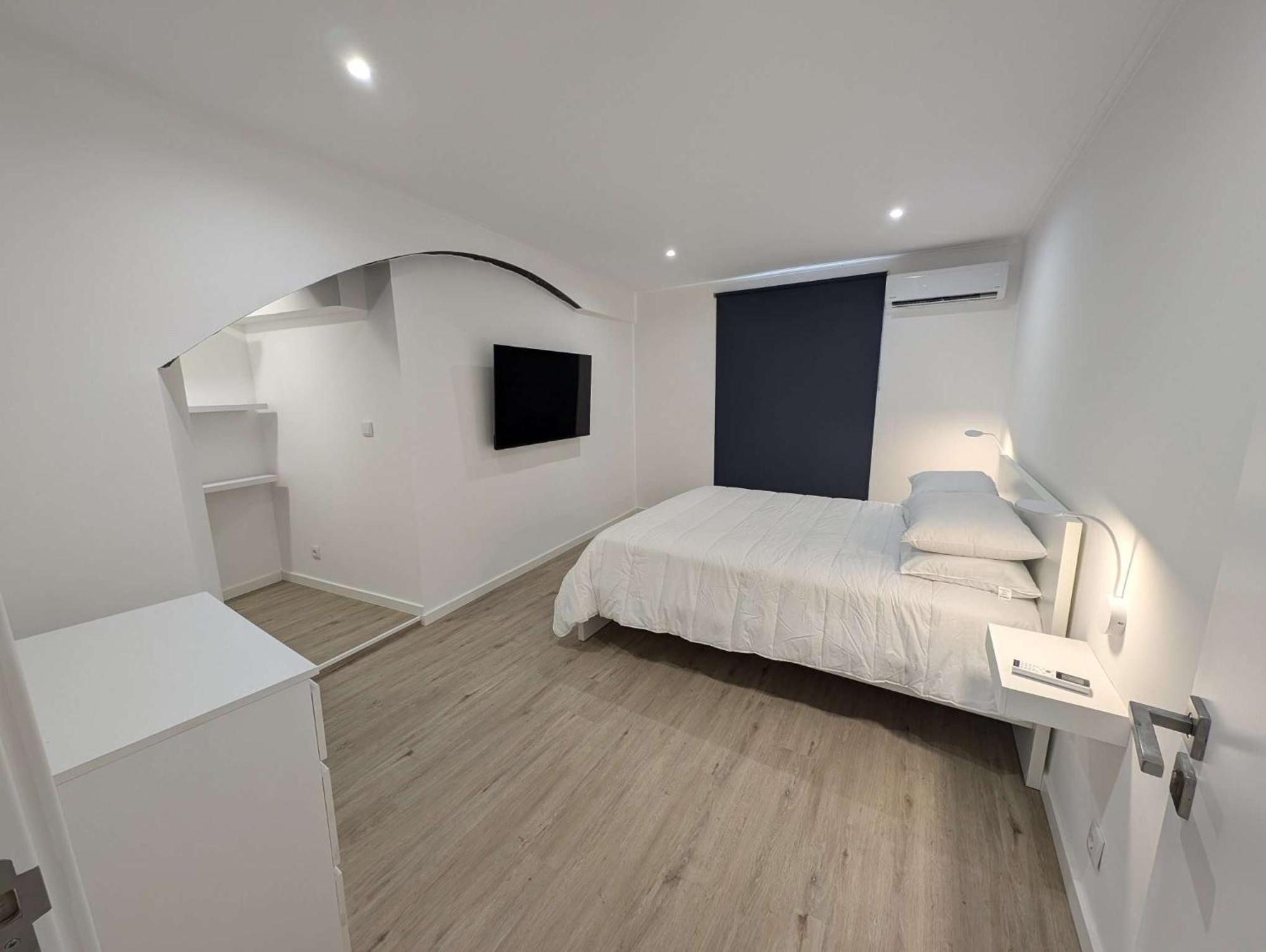 Apartment Keymaker House